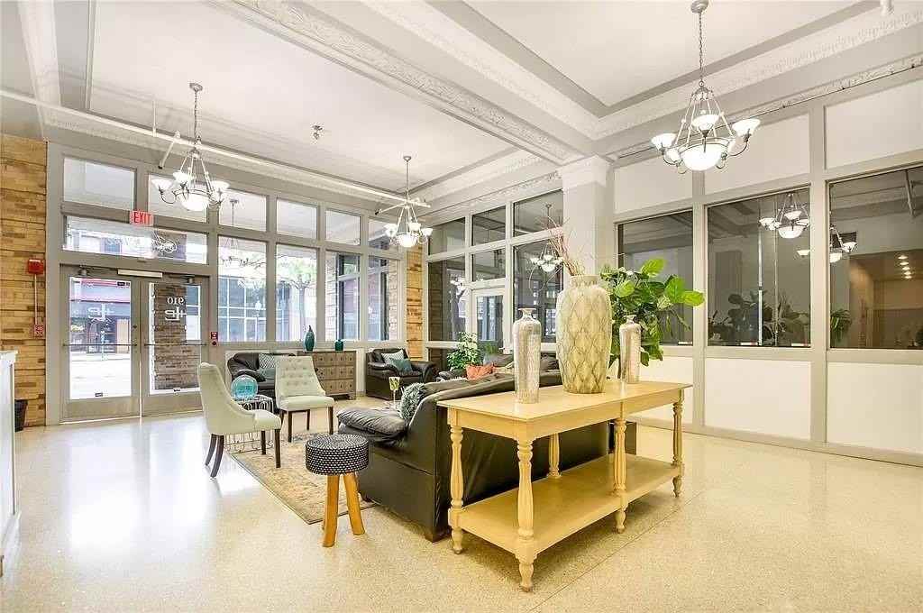 910 Houston St #604 - Photo 5 of 14