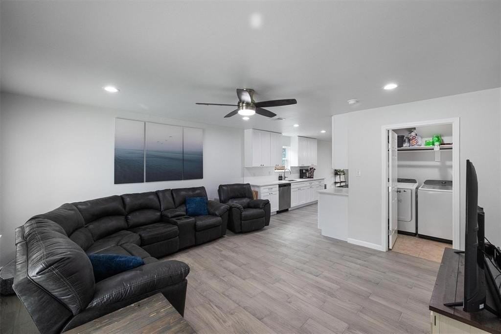 4720 Evening View Dr - Photo 5 of 25