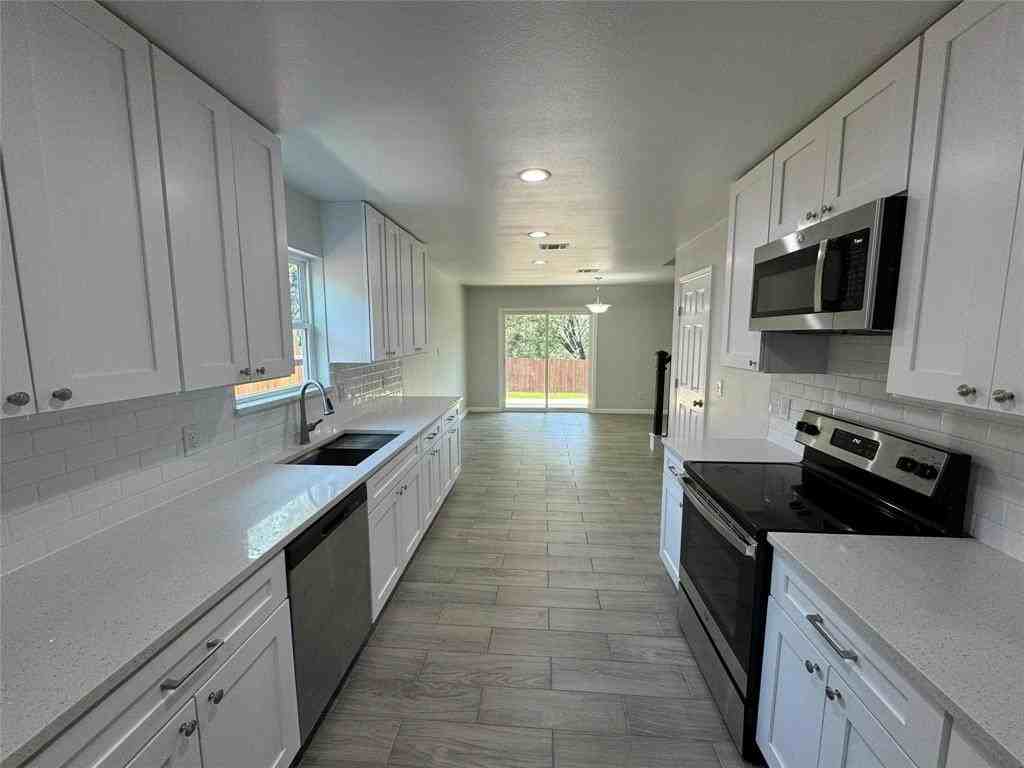 4720 Evening View Dr - Photo 7 of 25