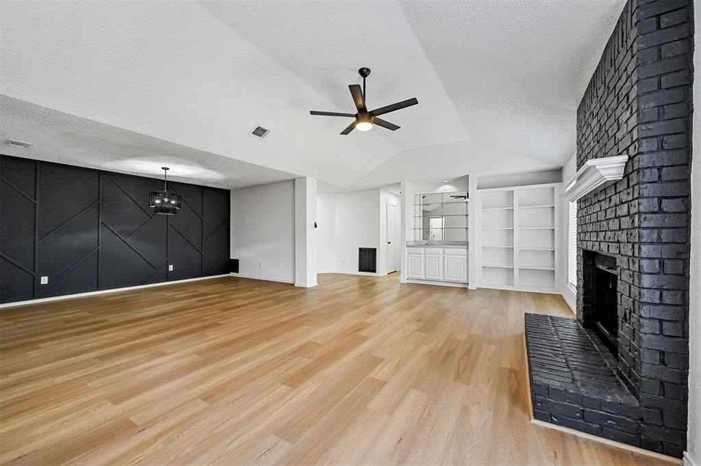 4044 Saint Christopher Ln - Photo 3 of 14