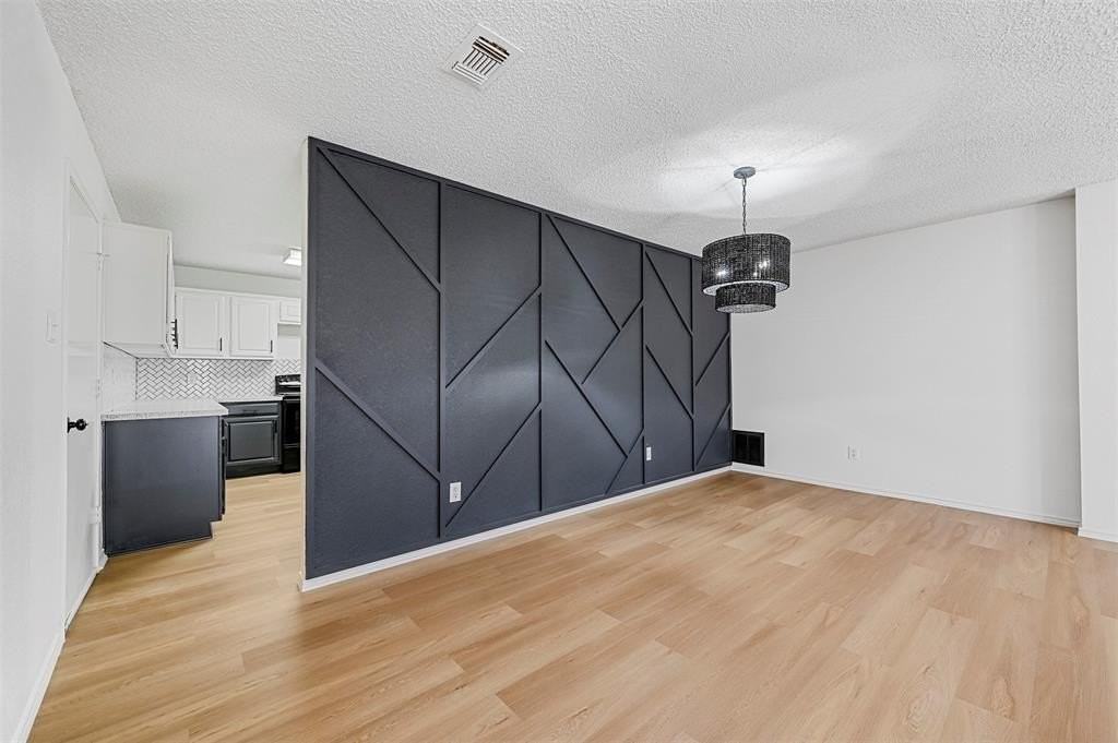 4044 Saint Christopher Ln - Photo 4 of 14