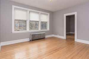 featured image of 7624 S Phillips Ave