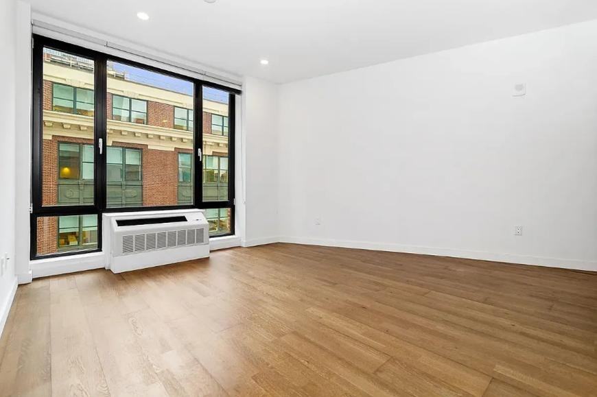 41 27th Street - Photo 4 of 7