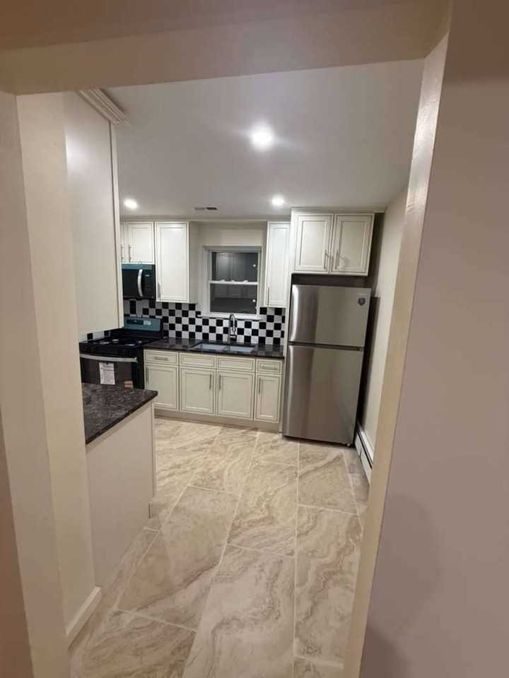 6706 171st St #2 - Photo 5 of 9