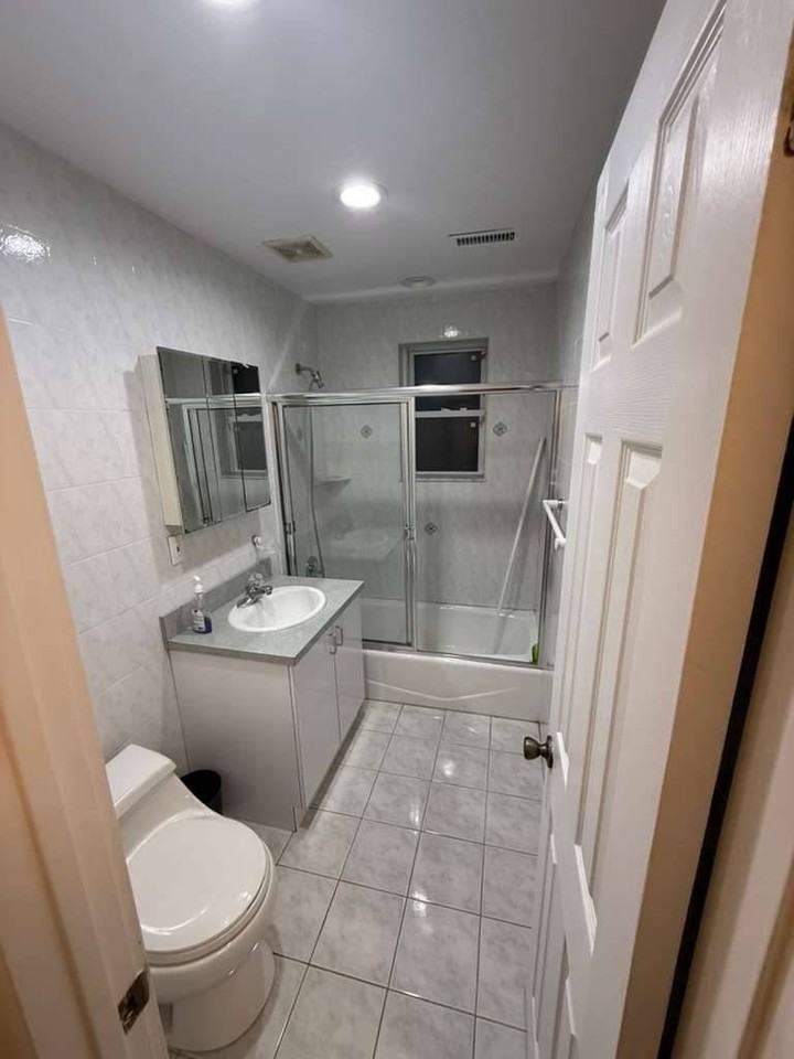 6706 171st St #2 - Photo 7 of 9