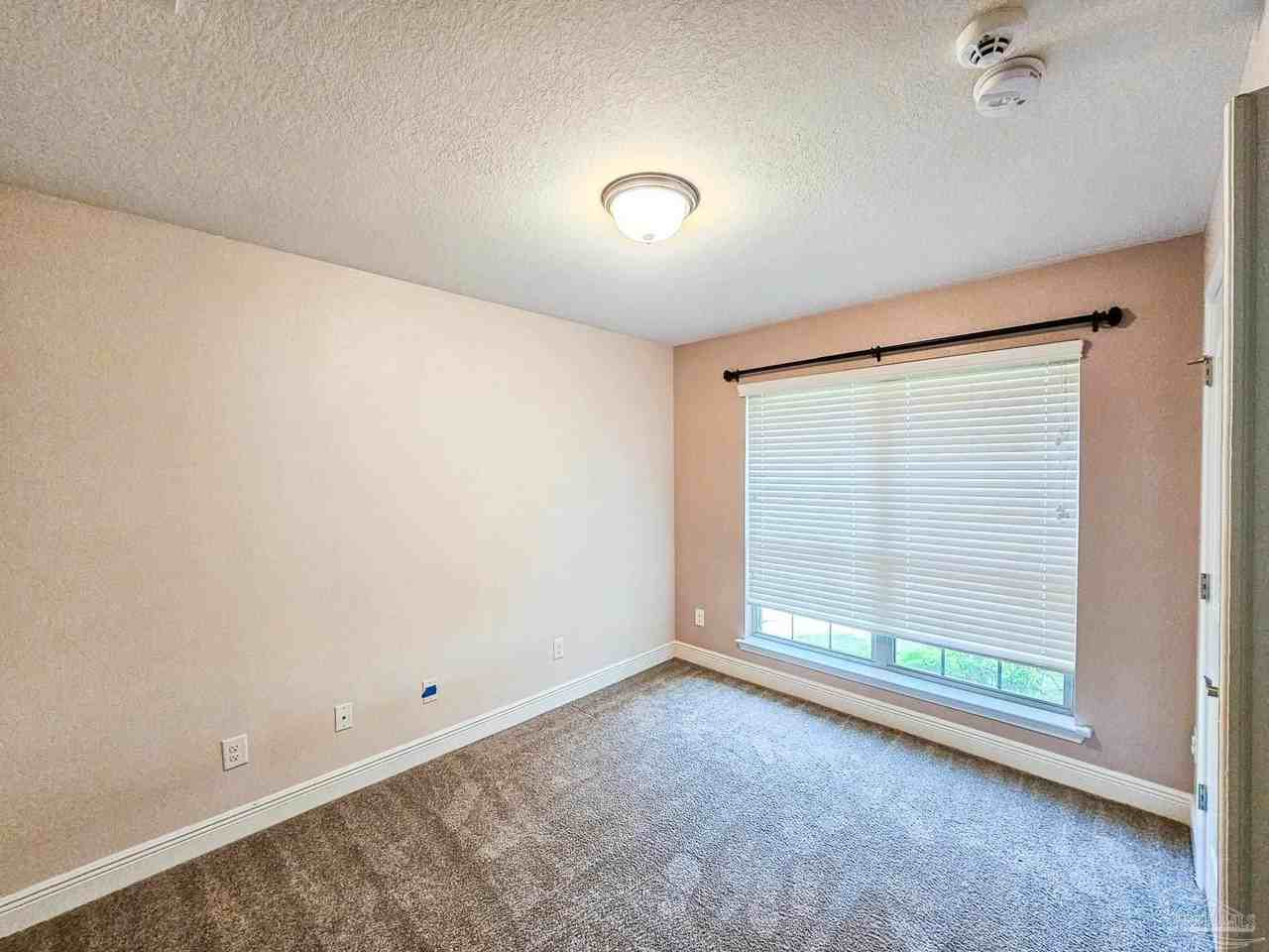 6305 Parakeet Trl - Photo 5 of 31