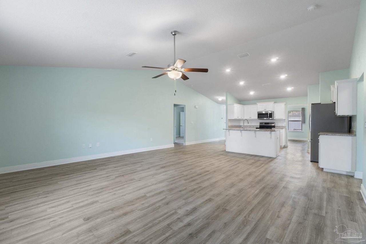 3590 Conley Drive - Photo 4 of 37