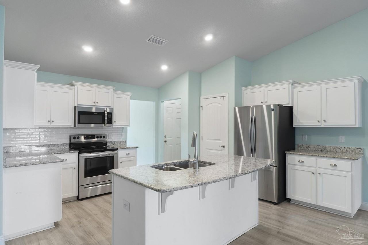 3590 Conley Drive - Photo 5 of 37