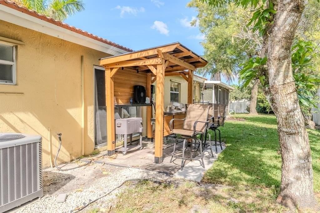 1334 Nw 125th Ter - Photo 2 of 44