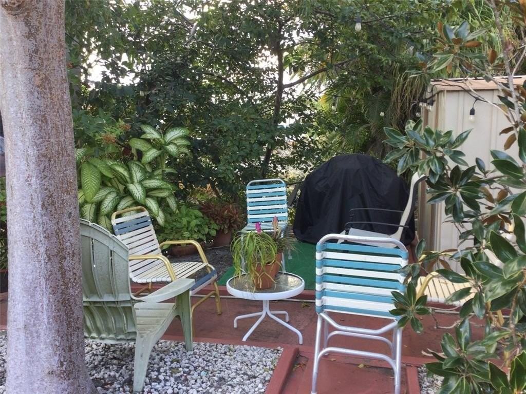 1449 Sw 87th Ter - Photo 4 of 17