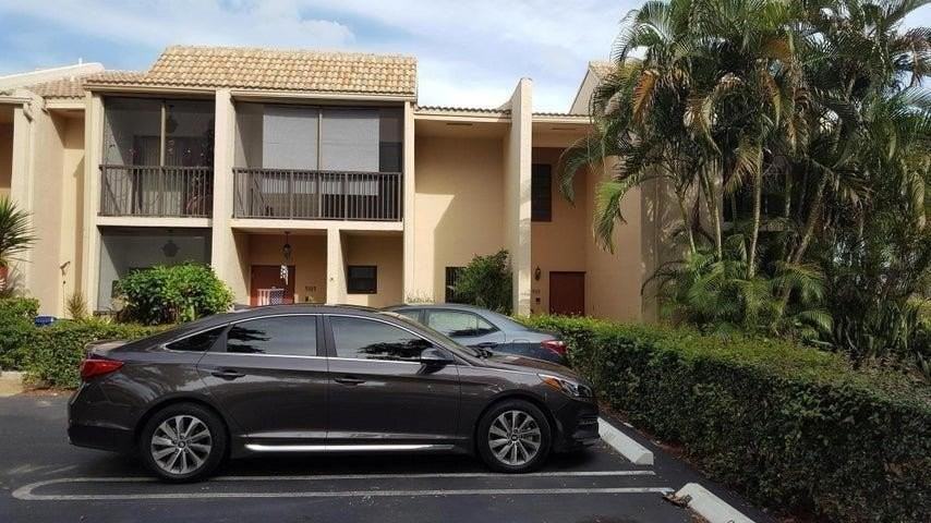 9101 Hampshire Drive - Photo 2 of 7