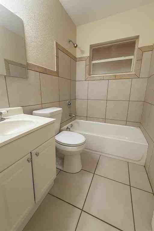 6721 Mcclellan St - Photo 4 of 14