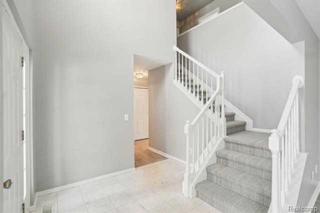 2609 Huntington Dr - Photo 4 of 40