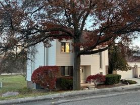 5321 Fairway Ln - Photo 1 of 1