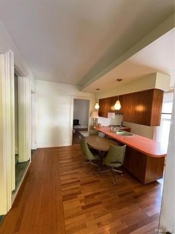 426 E 4th St - Photo 3 of 26