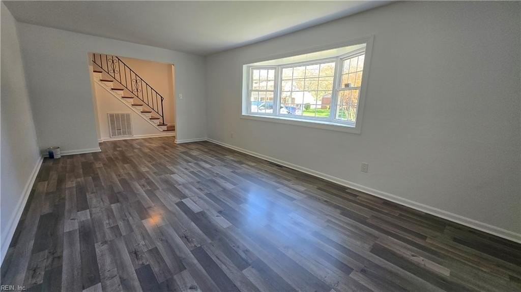 521 Lynn Shores Dr - Photo 5 of 46