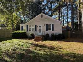 featured image of 977 Green St