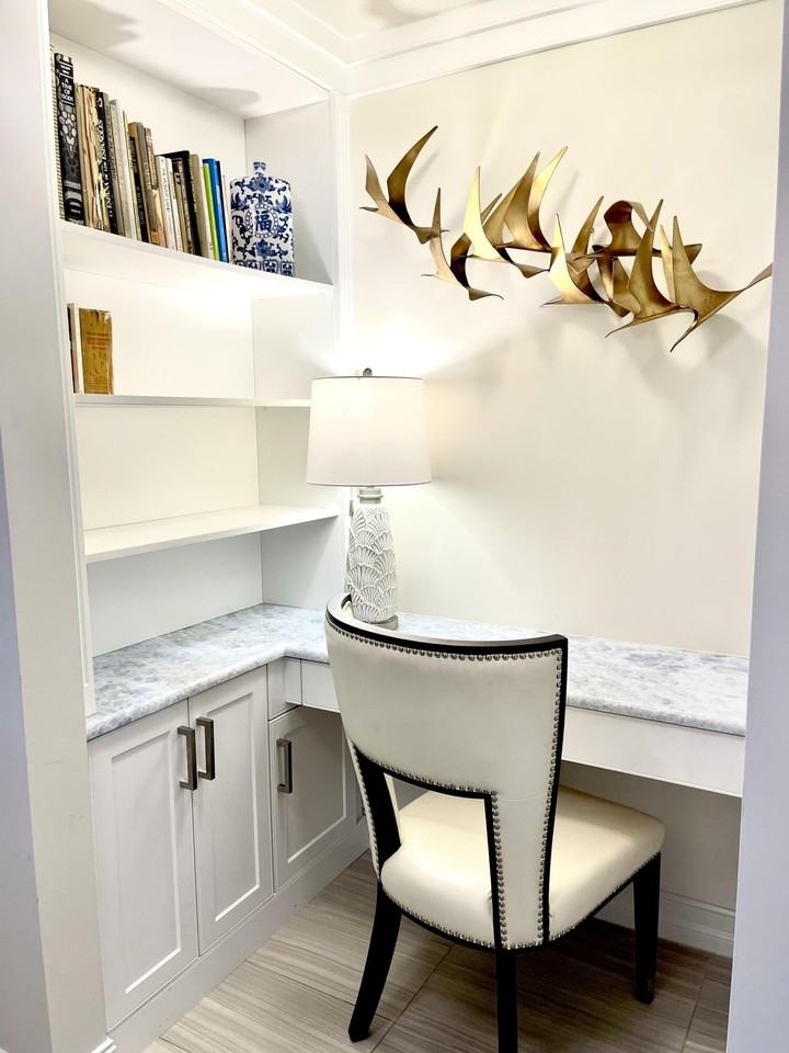 431 Bay Colony Dr N #431 - Photo 2 of 38