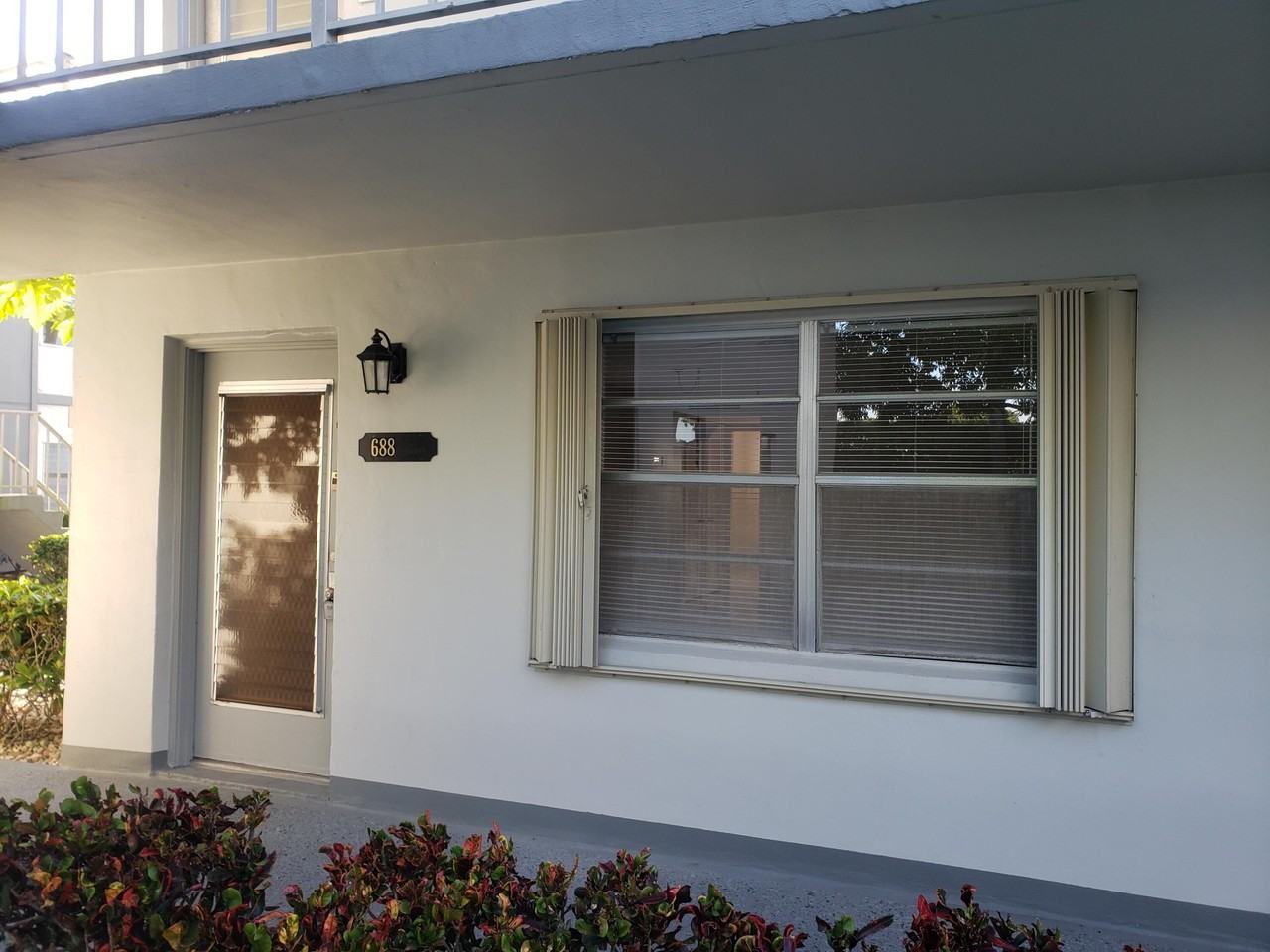 688 Burgundy O - Photo 3 of 21