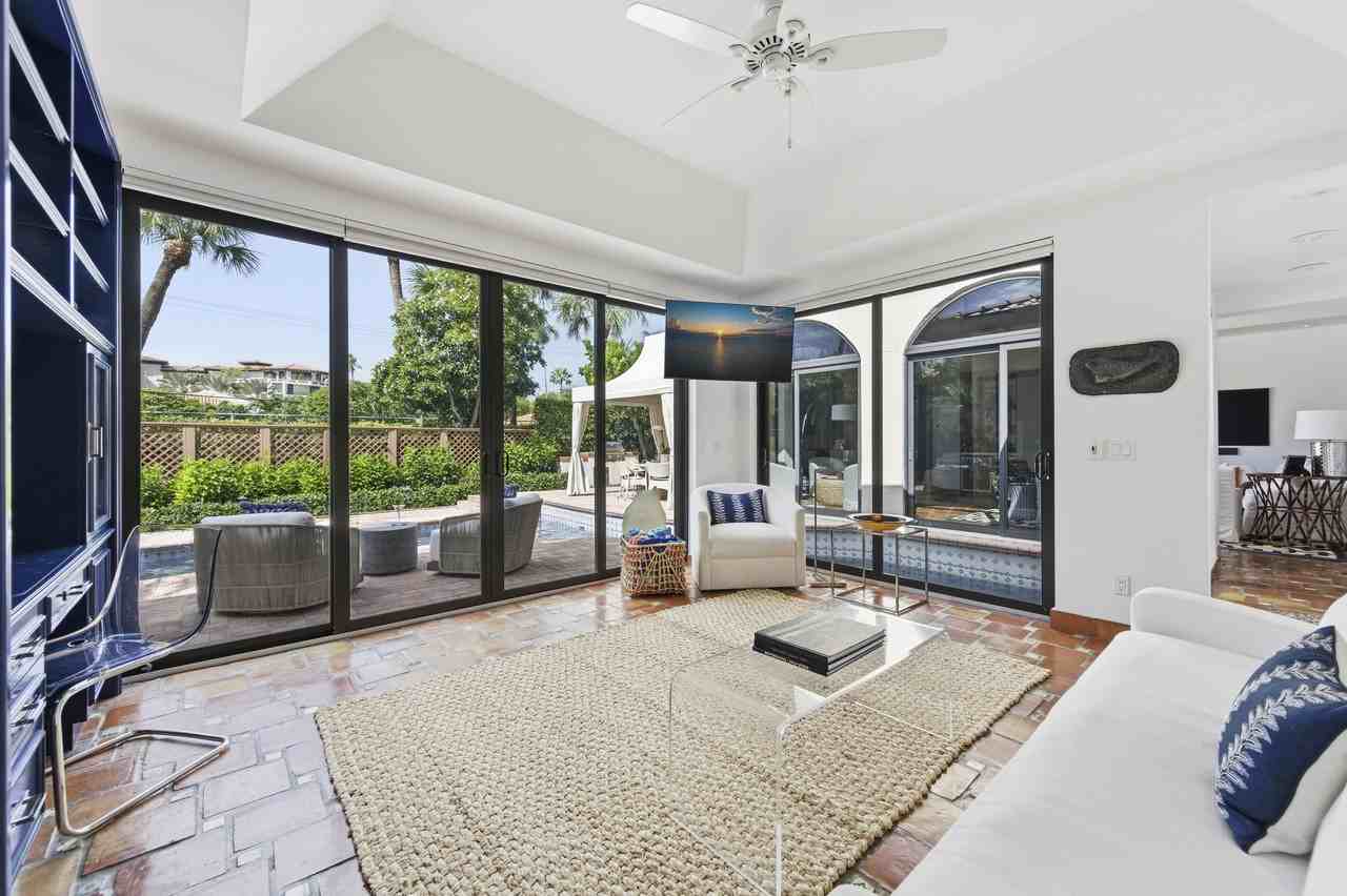 264 Everglade Ave - Photo 5 of 18