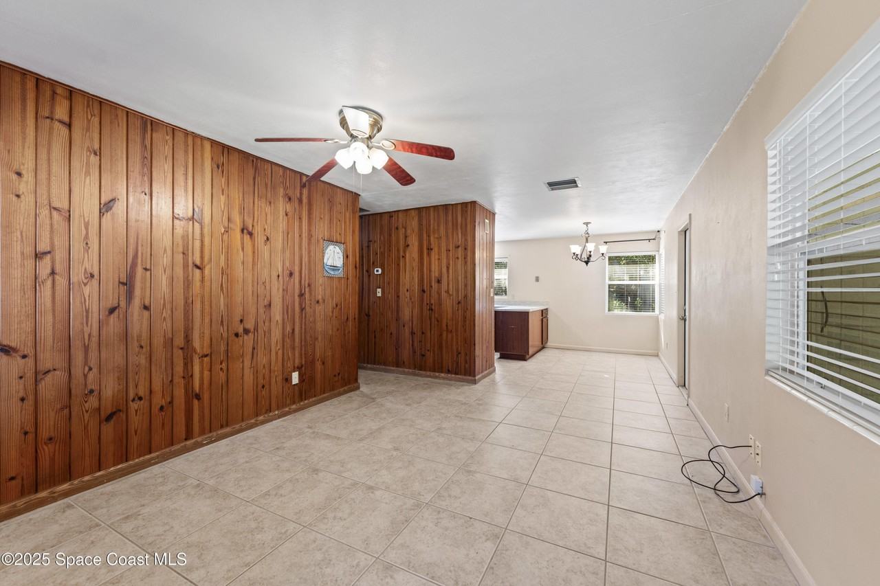 2108 Bignonia St - Photo 3 of 21