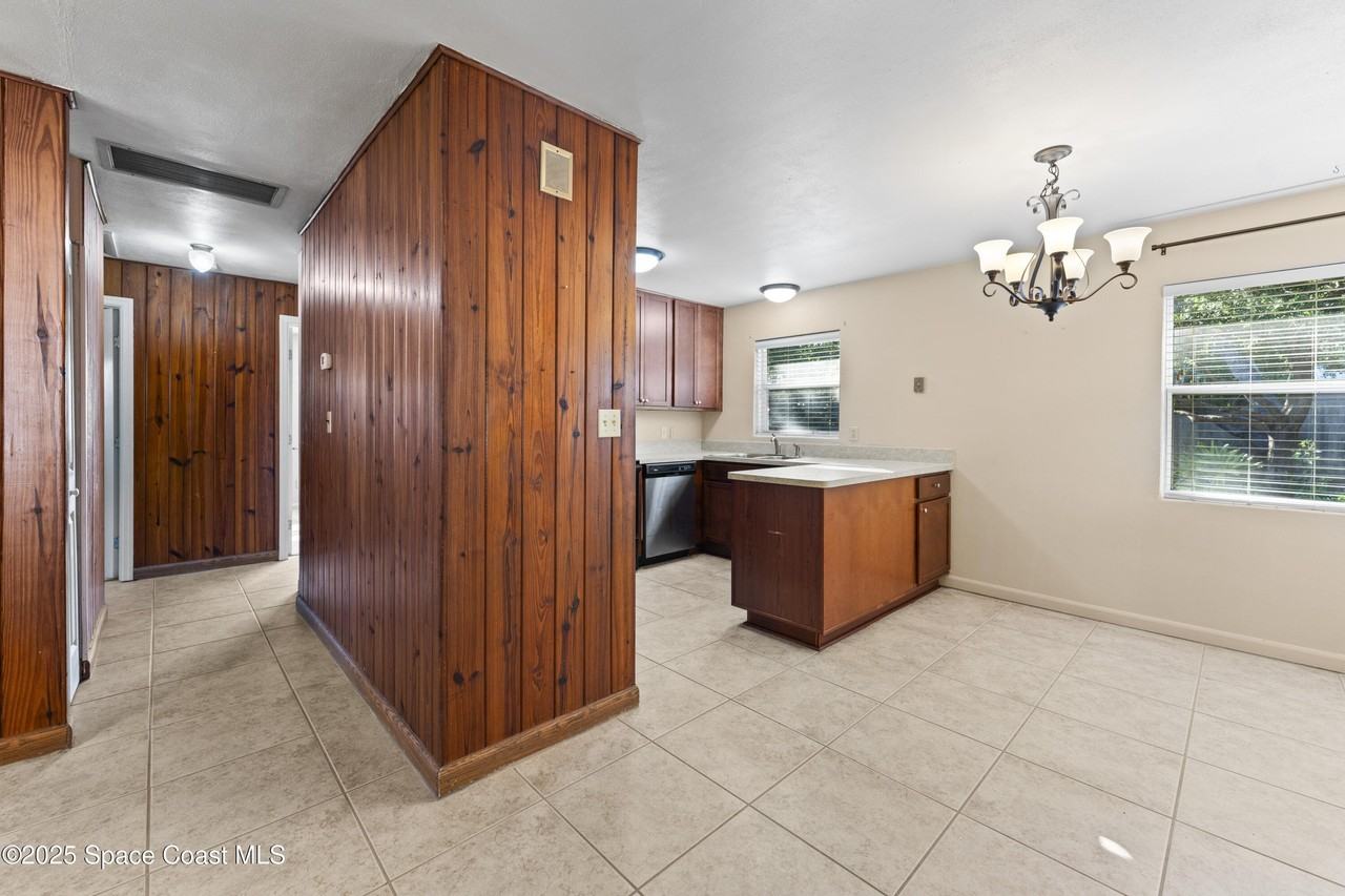 2108 Bignonia St - Photo 5 of 21