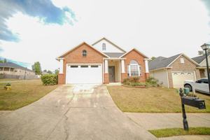featured image of 5560 Hampton Hill Cir