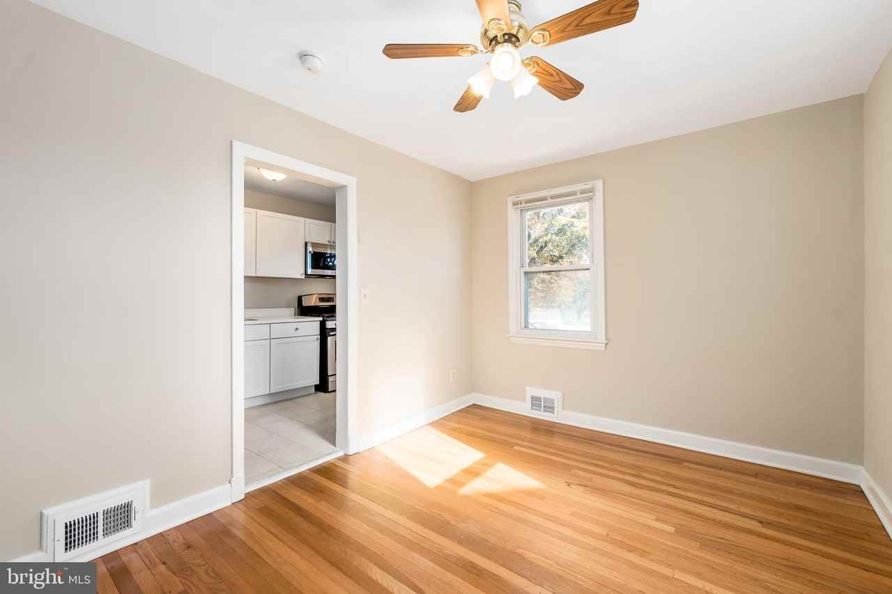 5053 11th St Ne - Photo 7 of 31