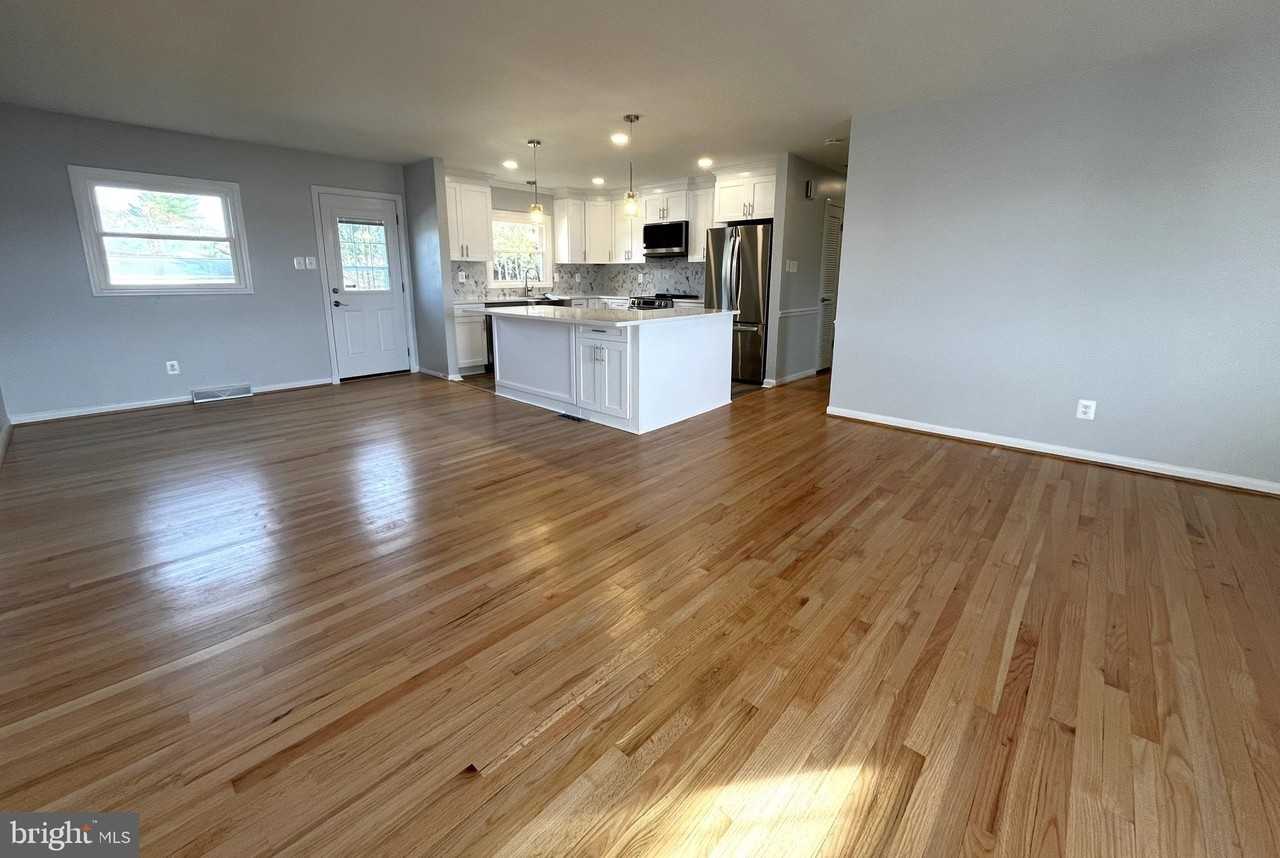 302 Overlook Drive - Photo 7 of 30