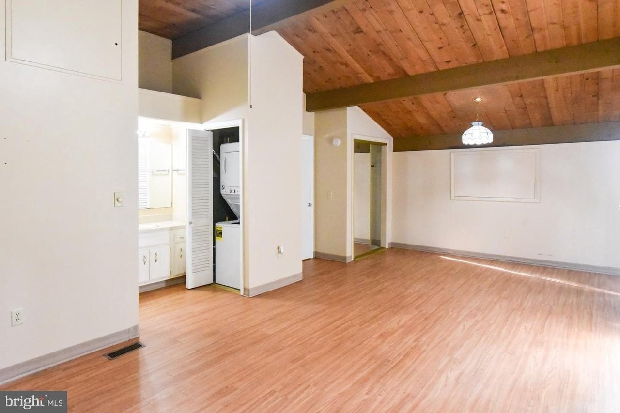 438 Ocean Pkwy Unit 44 #44 - Photo 6 of 8