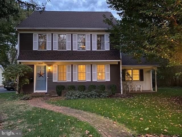 227 Fairview Ave - Photo 2 of 30