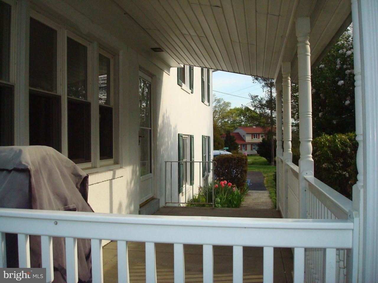 1346 Faucett Dr - Photo 3 of 50