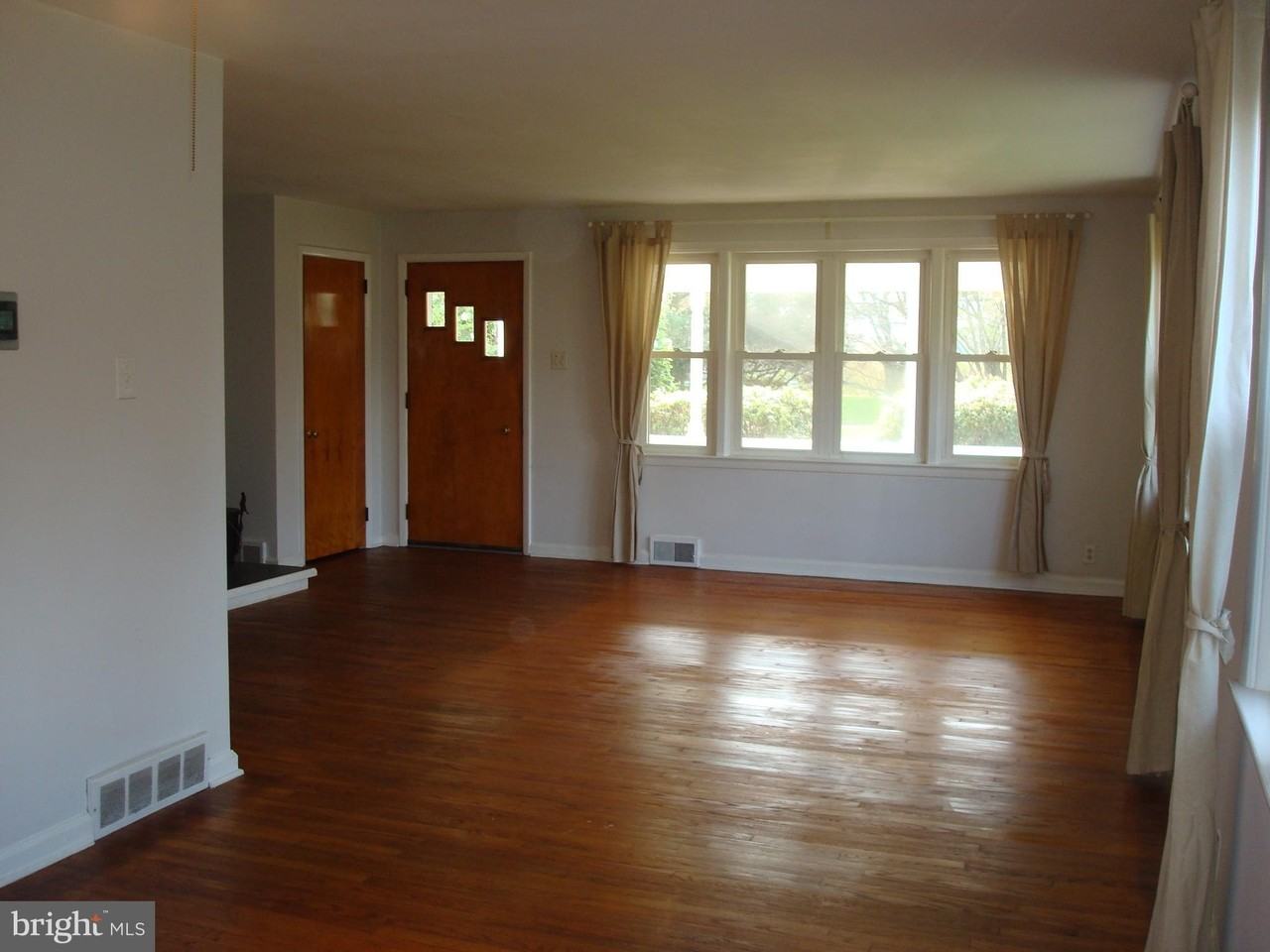 1346 Faucett Dr - Photo 6 of 50