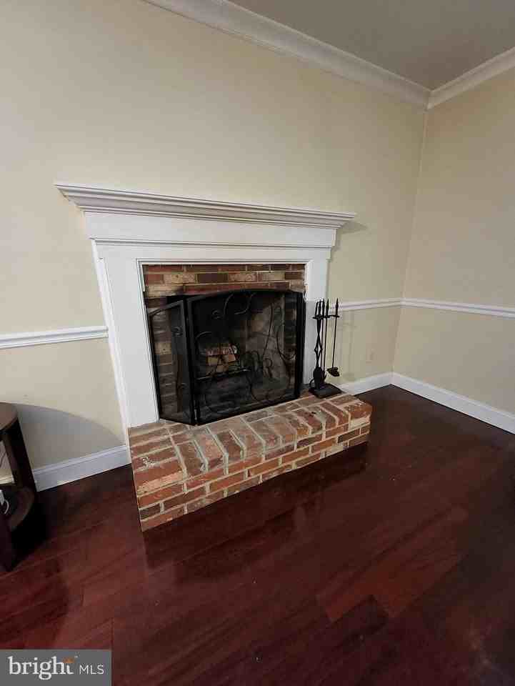 406 Denning Ct - Photo 7 of 21