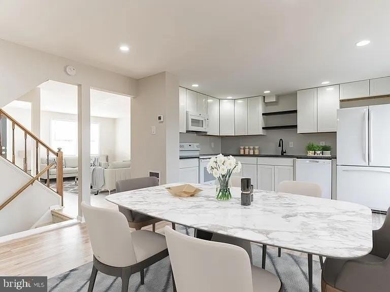 6542 Birchleigh Way - Photo 4 of 8