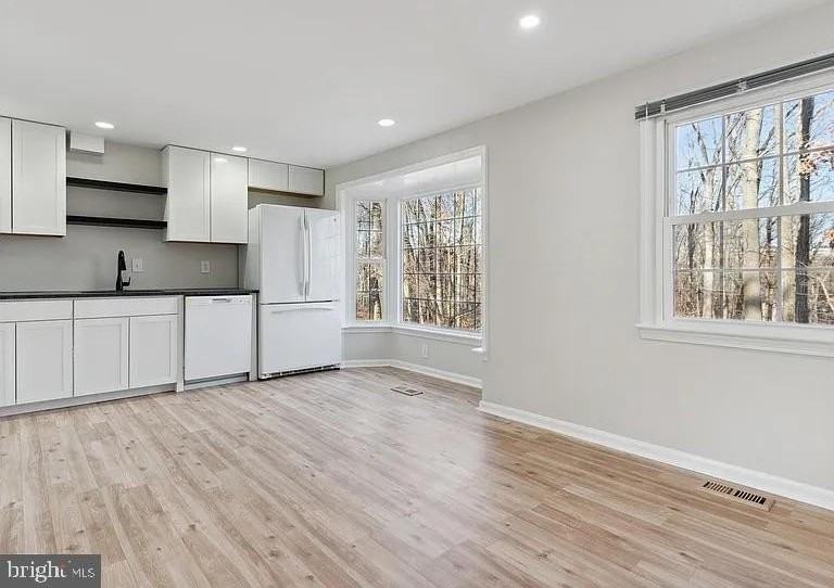 6542 Birchleigh Way - Photo 5 of 8