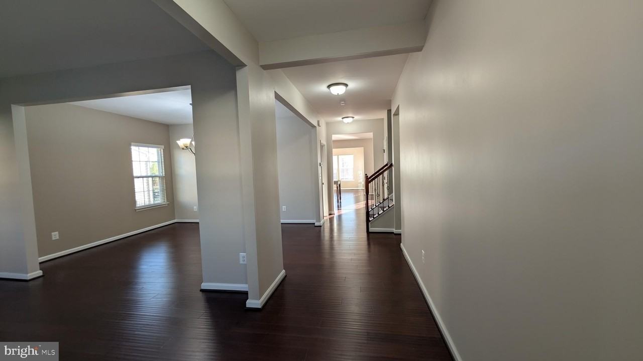 25501 Emerson Oaks Dr - Photo 7 of 50