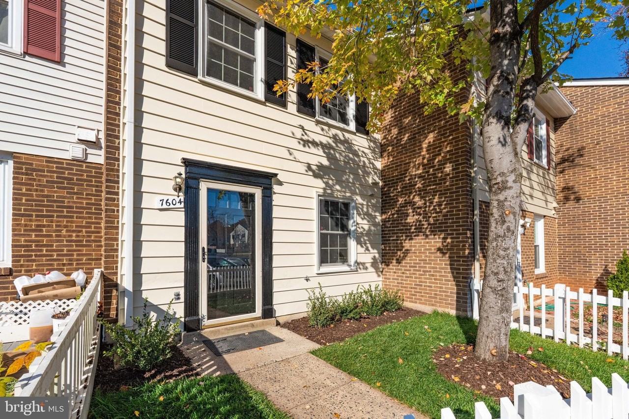 7604 Somerset Ln - Photo 6 of 26