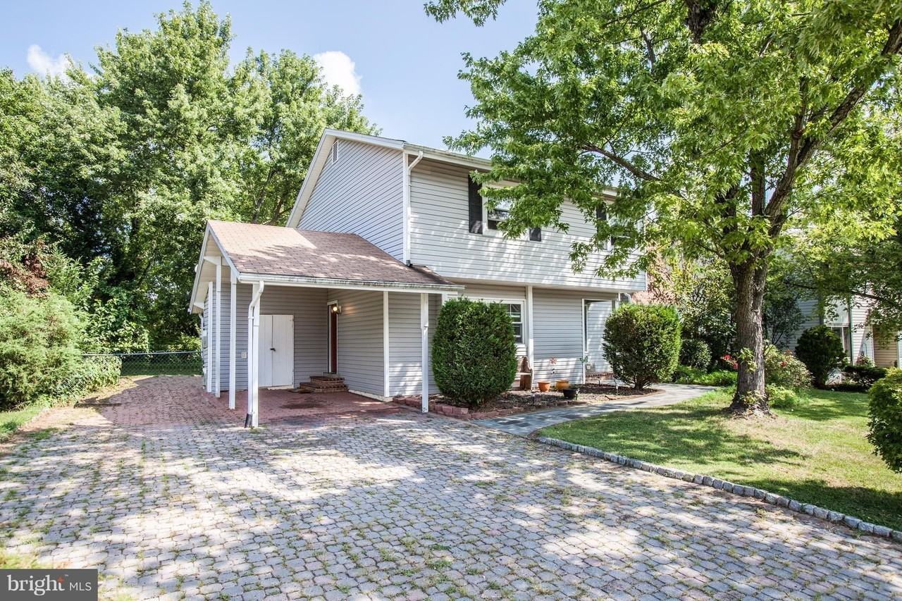 10108 Quayle Ct - Photo 2 of 27