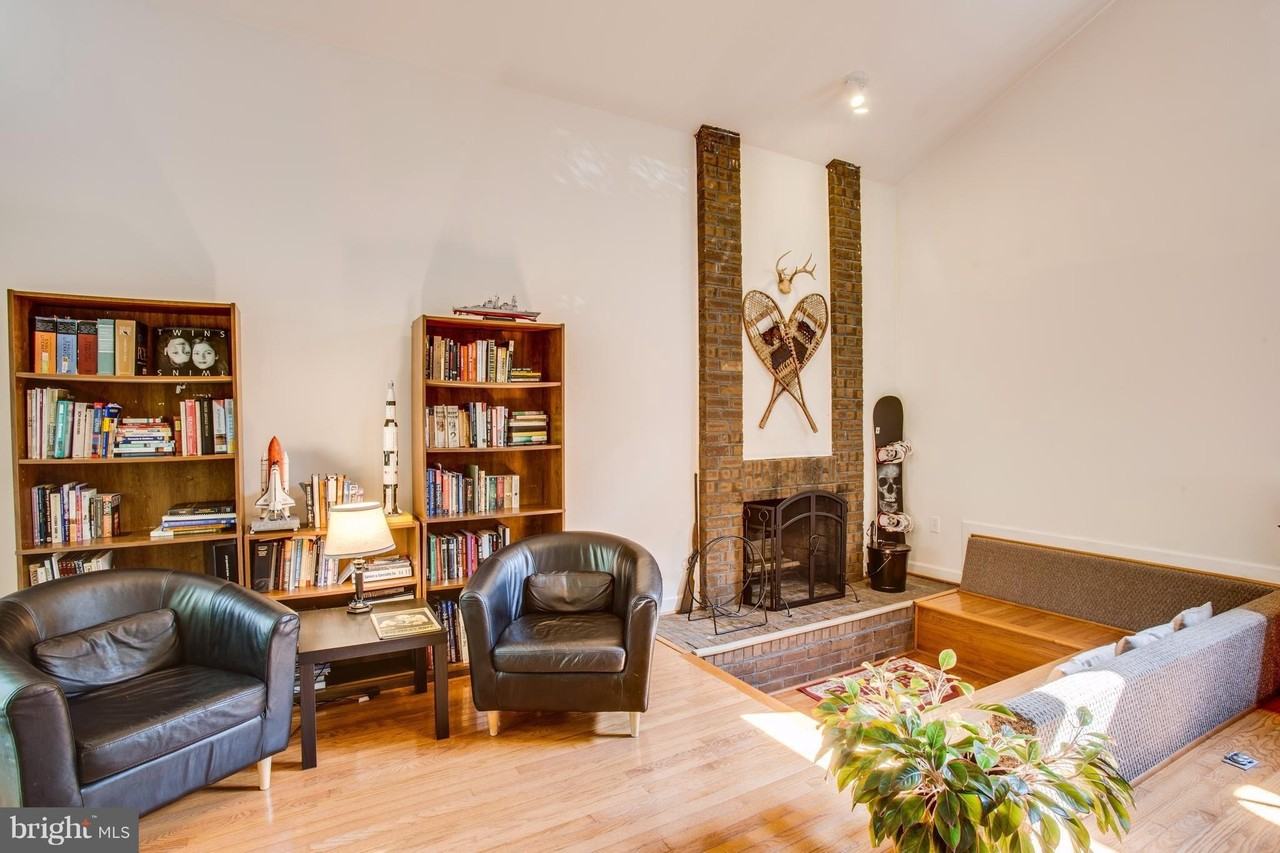 10108 Quayle Ct - Photo 3 of 27