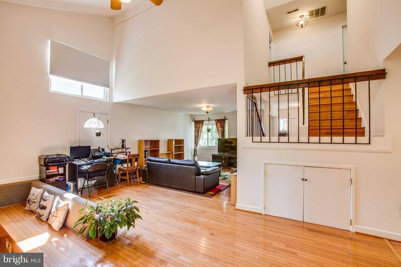 10108 Quayle Ct - Photo 6 of 27