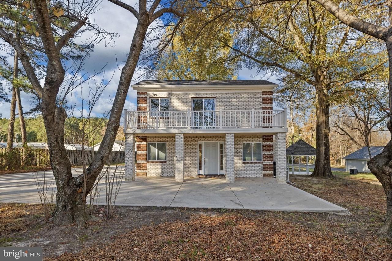 44 Ravenwood Dr - Photo 4 of 50