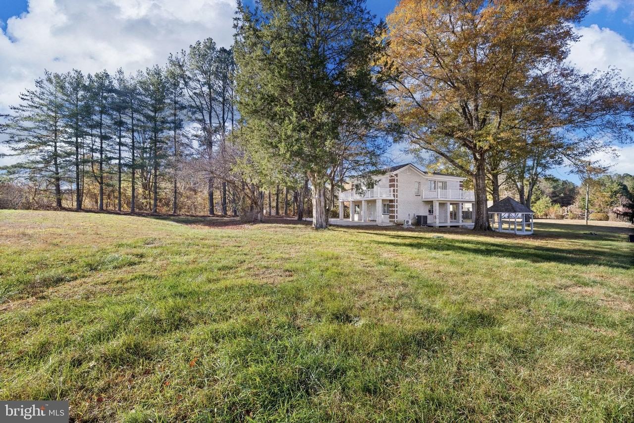 44 Ravenwood Dr - Photo 7 of 50