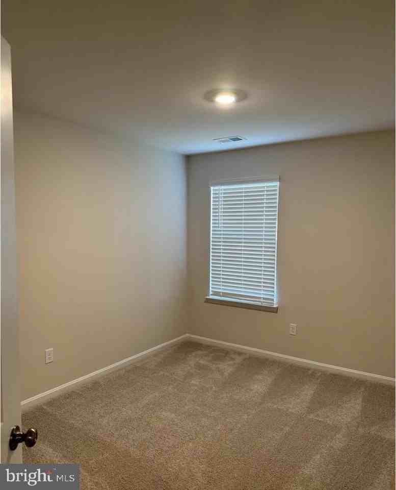 219 Centergate Dr - Photo 6 of 13