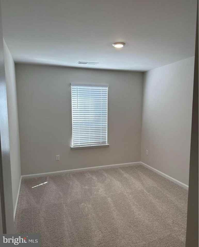 219 Centergate Dr - Photo 7 of 13