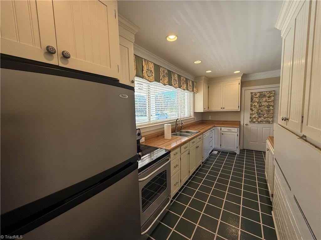 292 Feezor Rd - Photo 5 of 16