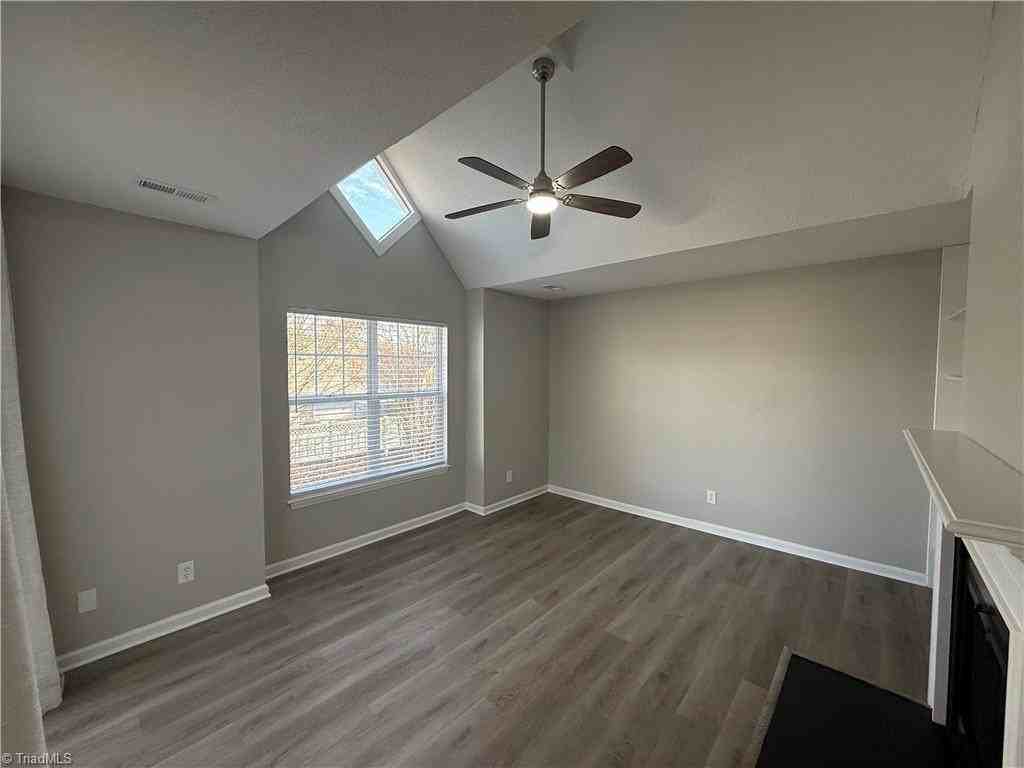 4001 Whirlaway Ct #G - Photo 3 of 9