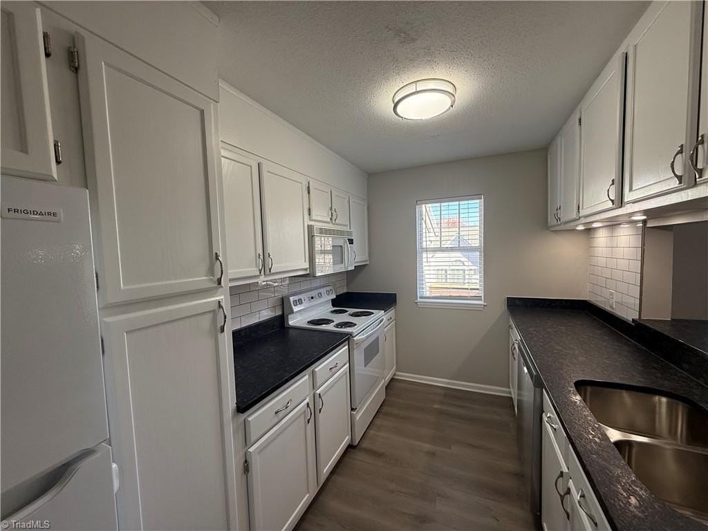 4001 Whirlaway Ct #G - Photo 4 of 9