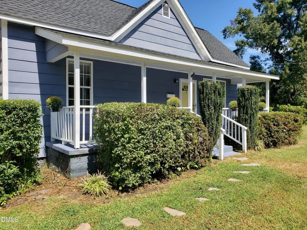 306 Moore Street - Photo 3 of 31