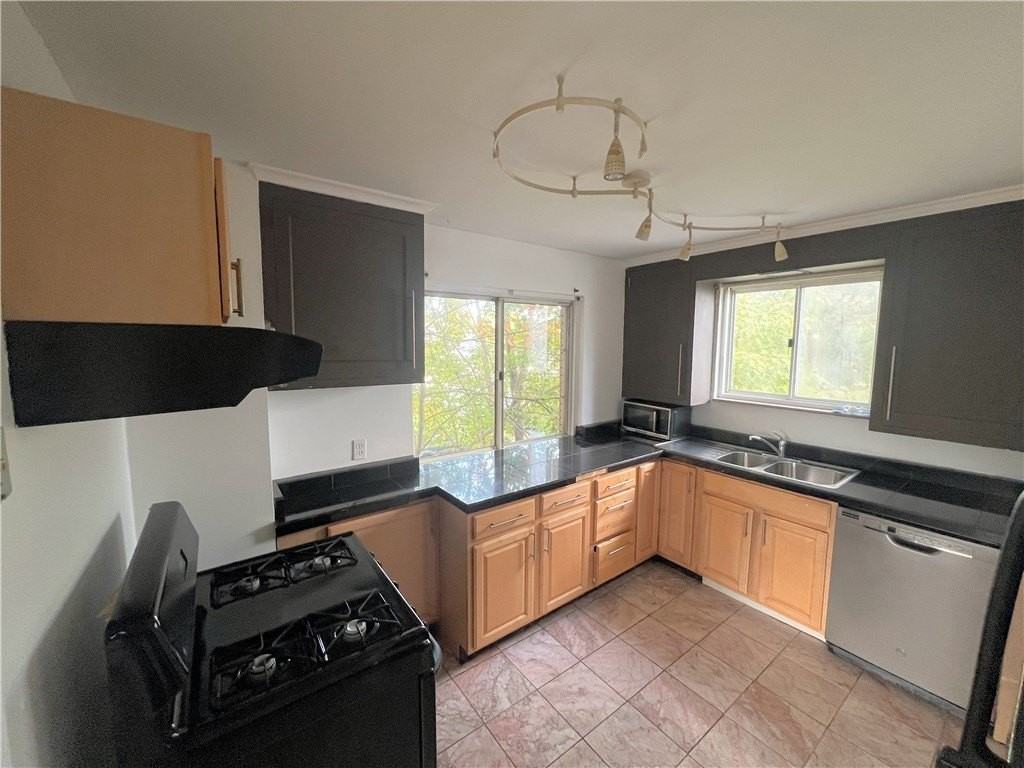 3904 Brighton Rd #2 - Photo 2 of 6